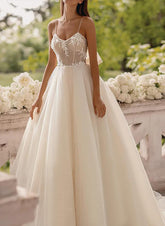 Long A-Line V Neck Tulle Lace Sweep Train Wedding Dresses With Appliques Lace